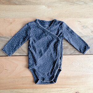 🧸 SALE! (5/$15, 8/$22, 12/$30) Carter’s bodysuit 3m dark grey onesie baby girl